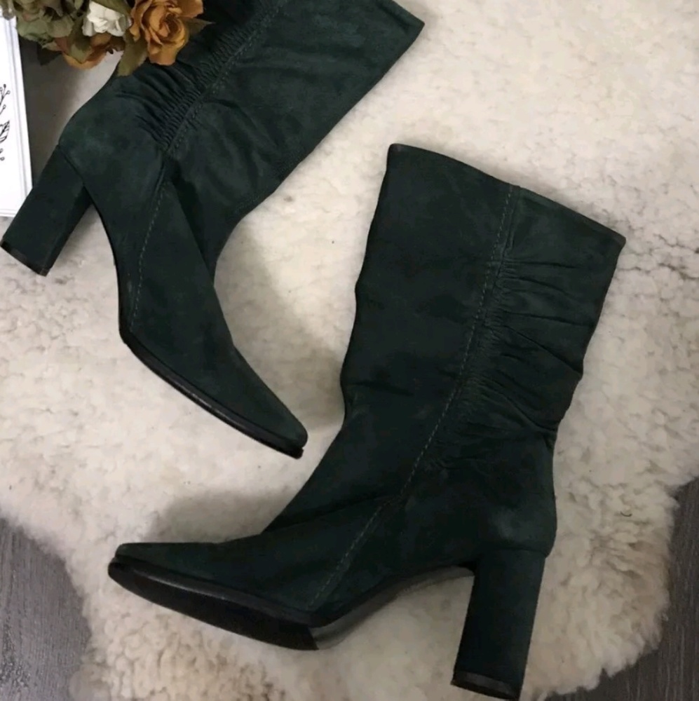 Emerald Green Suede Shoes Size 39